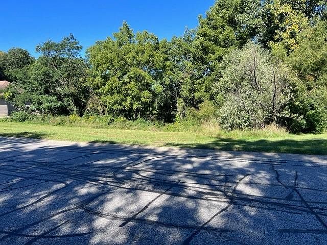 2nd image of 49 Levanno Dr