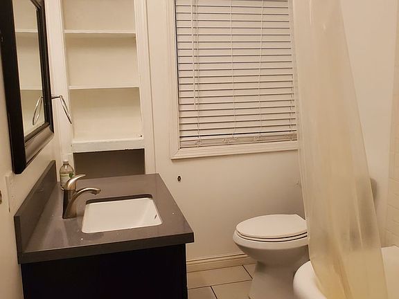 5th image of 1272-1276 N Ardmore Ave #1272