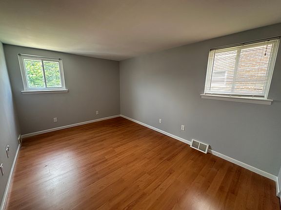 2nd image of 9414 Kirkwood Rd Floor 1