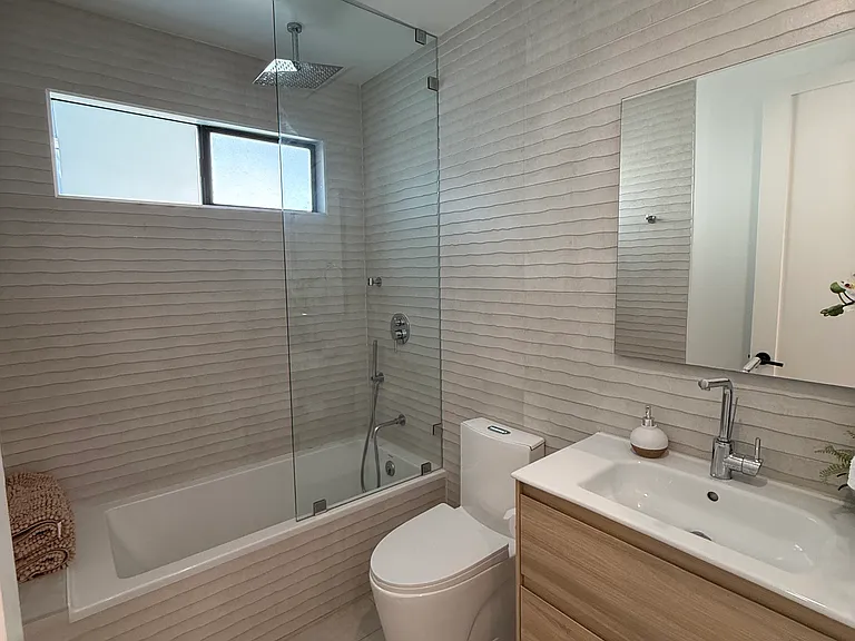 8700 Dorrington Ave — Photo 33
