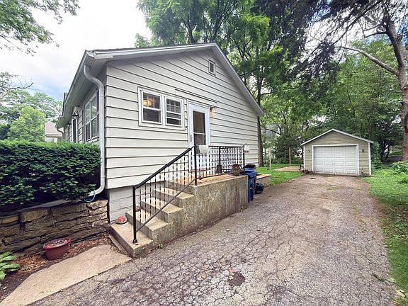 2nd image of 1025 Kendall St