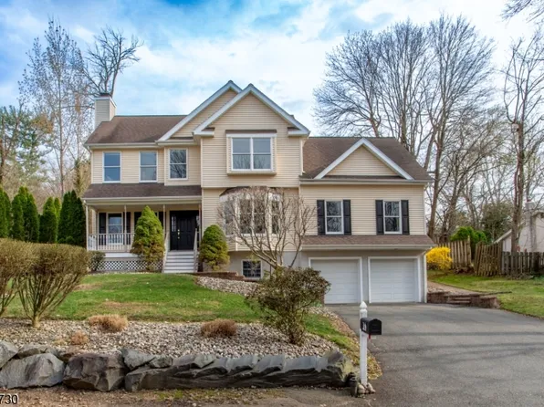 17 Cottage St, Lambertville City, NJ 08530