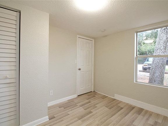 4th image of 1919 Macomber Ave