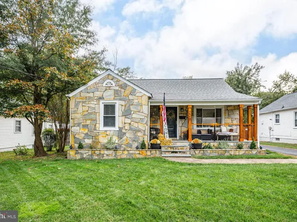 226 Hillcrest Dr, Fredericksburg, VA 22401