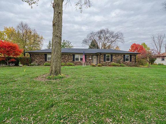 2nd image of 2204 Alexandria Dr