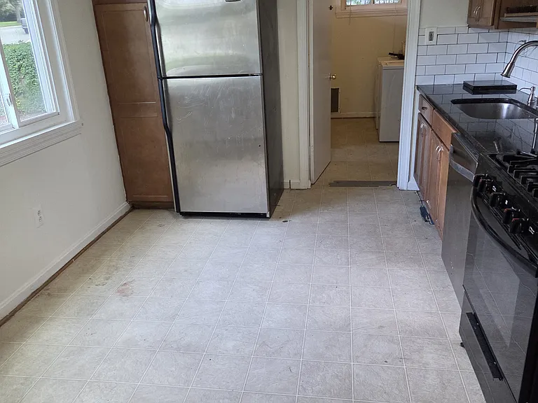 519 Crabb Ave — Photo 3