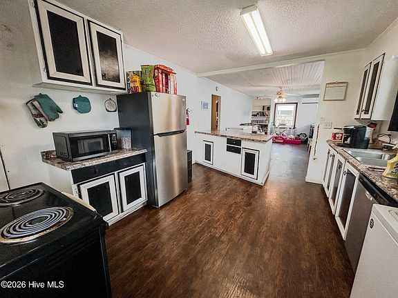 3rd image of 47 Hatchett Street