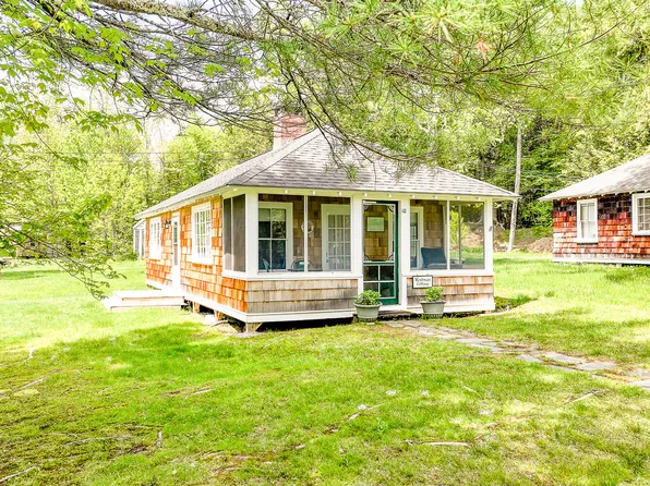 10 Pickerel Road, Madison, ME 04950