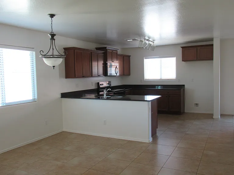 900 W Broadway Ave #49 — Photo 4