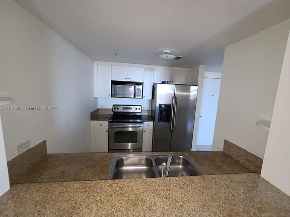 5th image of 117 NW 42nd Ave APT 1409