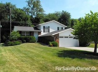616 E Crest Dr, Heath, OH