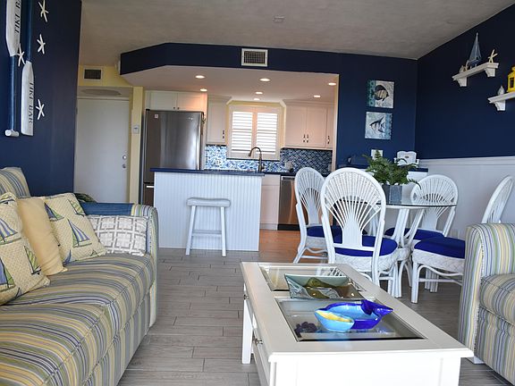 2nd image of 200 Wrenn St APT 501