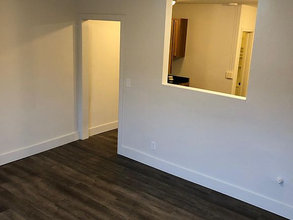 3rd image of 339 N Wycoff Ave