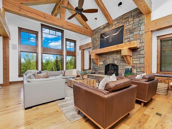 5th image of 33 Pinnacle Ct