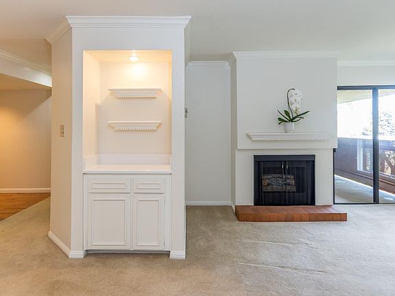 5th image of 58 El Camino Real APT 312