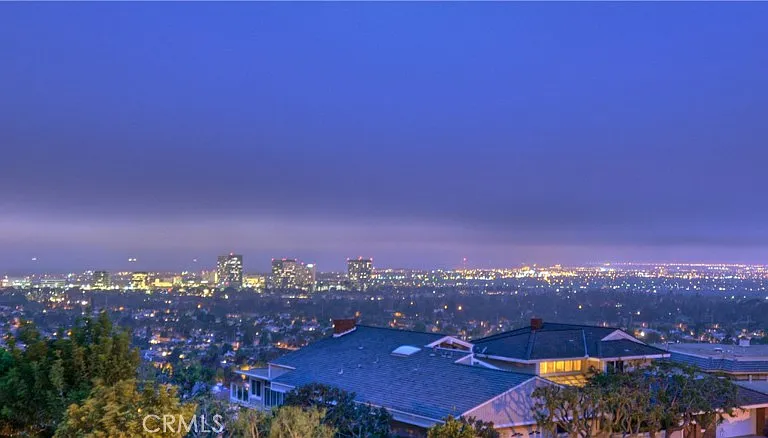 226 La Jolla Dr — Photo 36