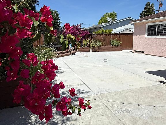 4th image of 35777 Orleans Dr