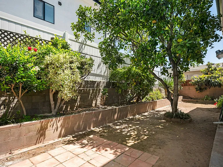 2508 Aviation Blvd #B — Photo 32