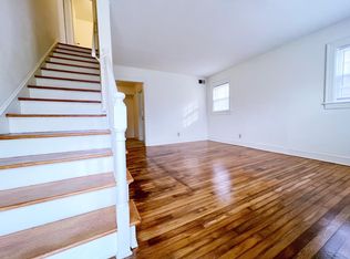 907 S Lindell Rd, Greensboro, NC 27403