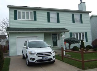 31 Rebecca Park, Buffalo, NY 14207