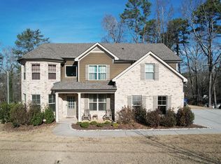 496 Craig Dr, Lawrenceville, GA