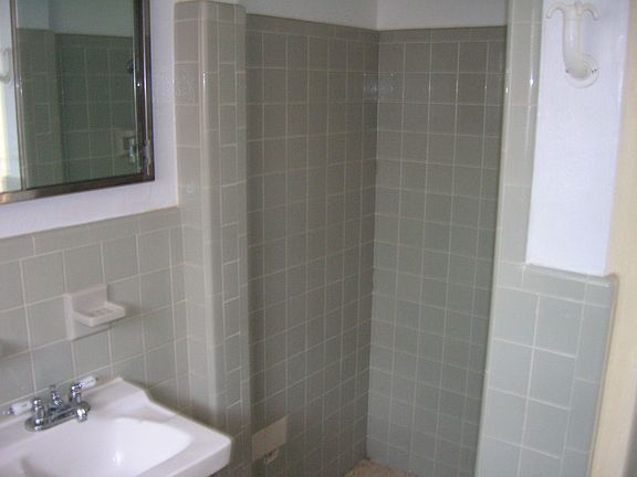 4th image of 1720 Morrill St APT 4