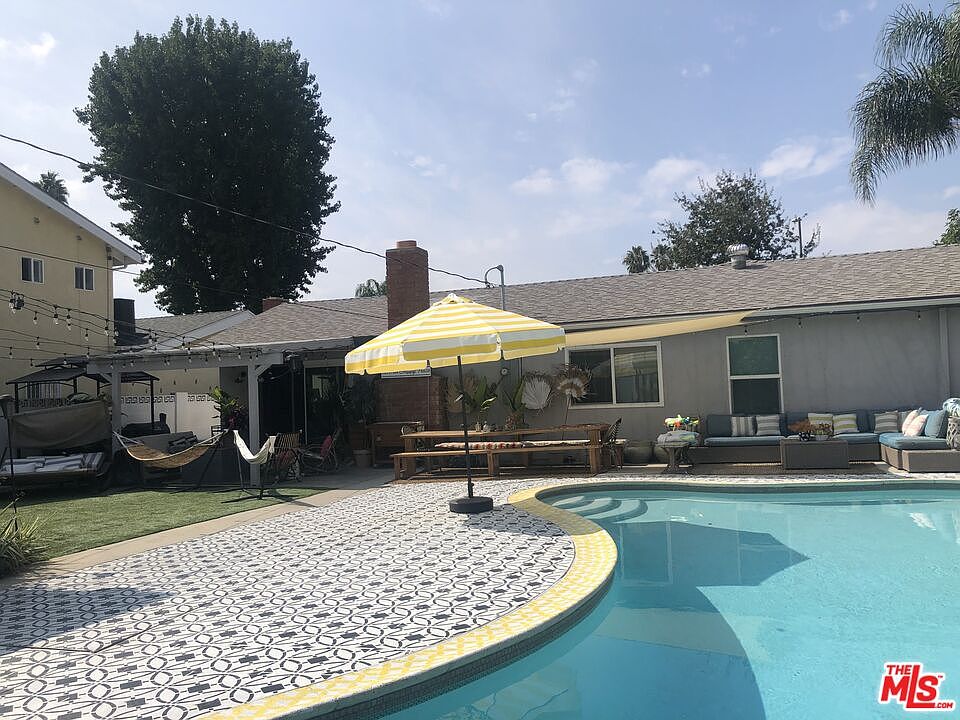 1st image of 7656 Mason Ave