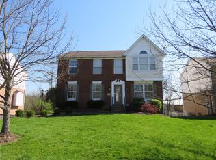 392 Pine Ridge Dr, Venetia, PA 15367