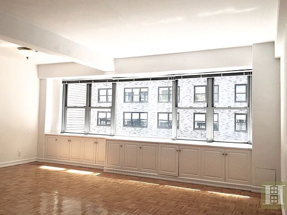 2nd image of 210 E 58th St APT 10H