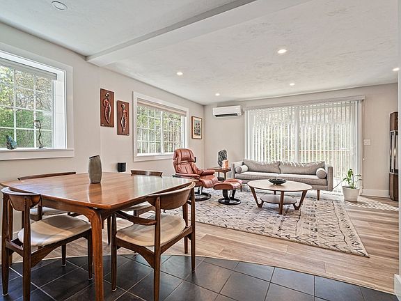 5th image of 11 Nancy Rd APT 4