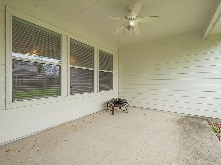 1007 Casting Springs Way — Photo 40
