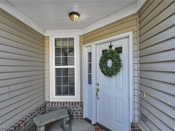 2nd image of 2578 Wyndgate Ct