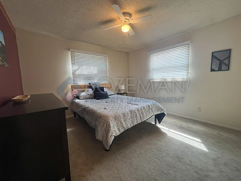 1109 N Cedarview Dr — Photo 18
