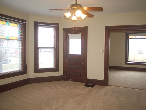 5th image of 11120 Church St