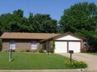 2506 Bent Tree Ln, Arlington, TX 76016