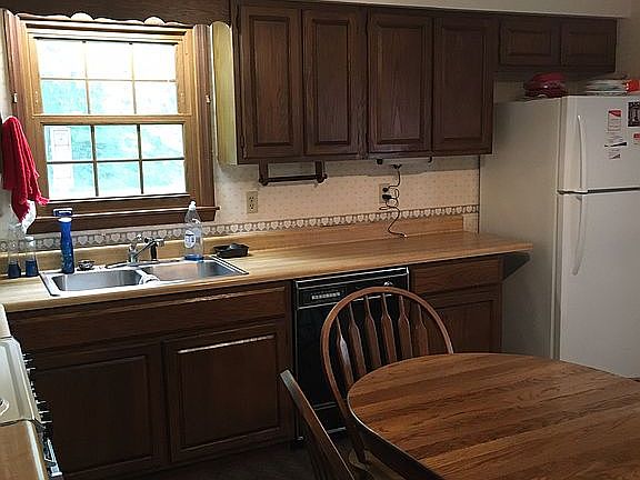 Large eat in kitchen