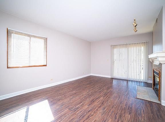 4th image of 110 Terry Dr