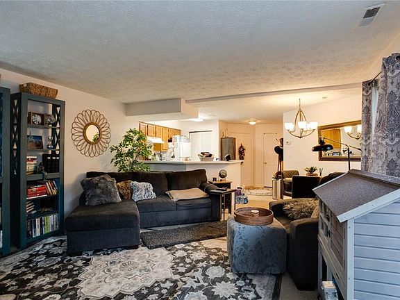 4th image of 744 Rock Crest Ct APT 101