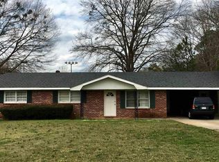 302 S Hammond Dr, Monroe, GA 30655