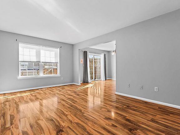 5th image of 2550 Jeannette Ln