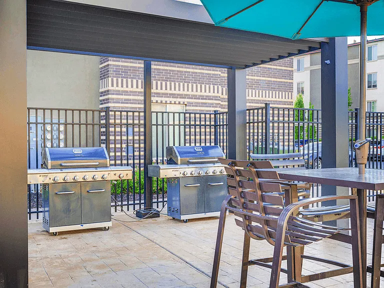 Avida Apartments — Photo 18