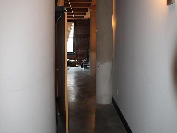 5th image of 1114 Lucas Ave Unit 304