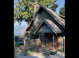 964 Village Dr, Bowen Island, BC V0N 1G1