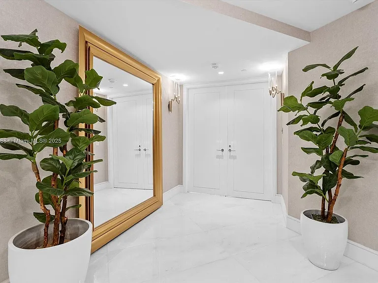 17975 Collins Ave #N-602 — Photo 32