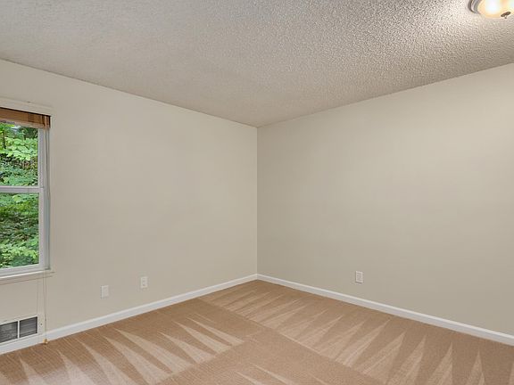 5th image of 9542 Redmond Woodinville Rd NE #9538
