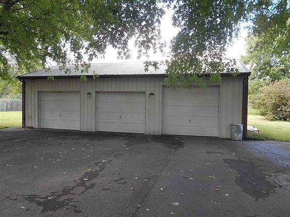 3rd image of 1217 King Ave