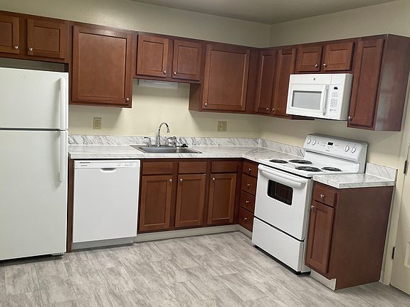 5th image of 805 Sheridan Park Ct