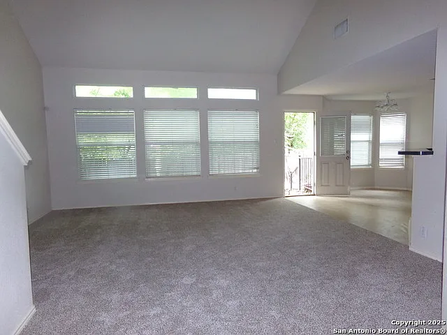 3 bed, 2.5 bath, 1570 sqft, $1,800 — Photo 3