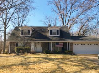 10651 Rebecca Dr, Saint Louis, MO 63128