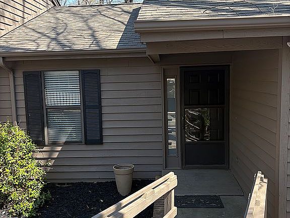2nd image of 141 Cedar Holw